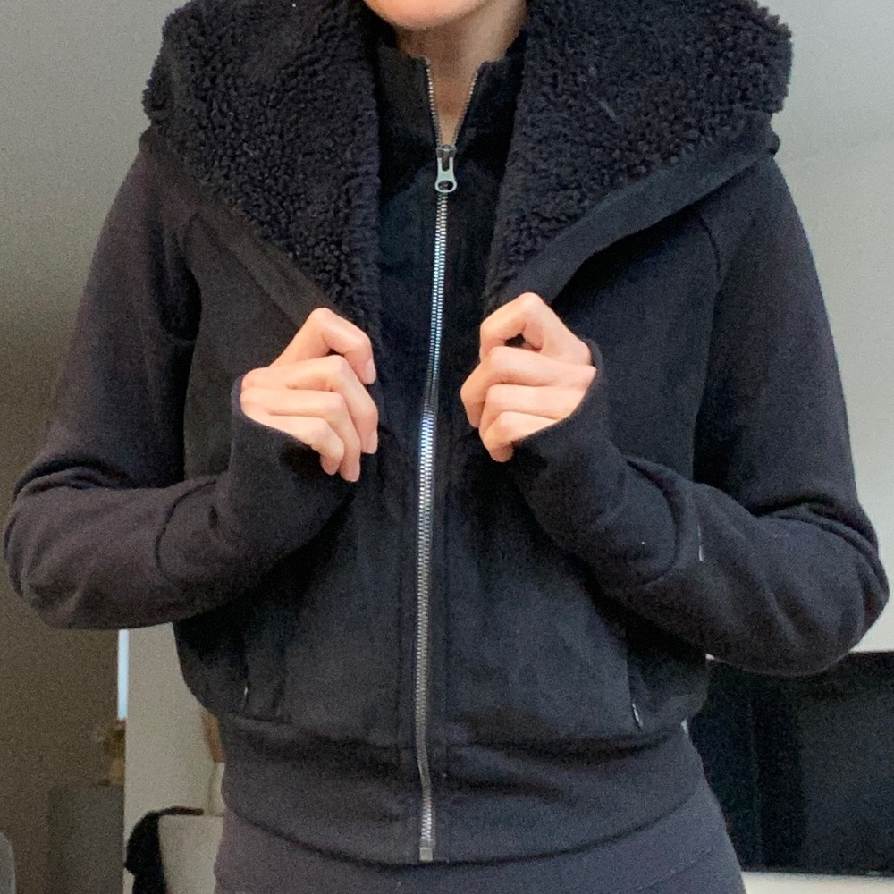 Alo cropped jacket